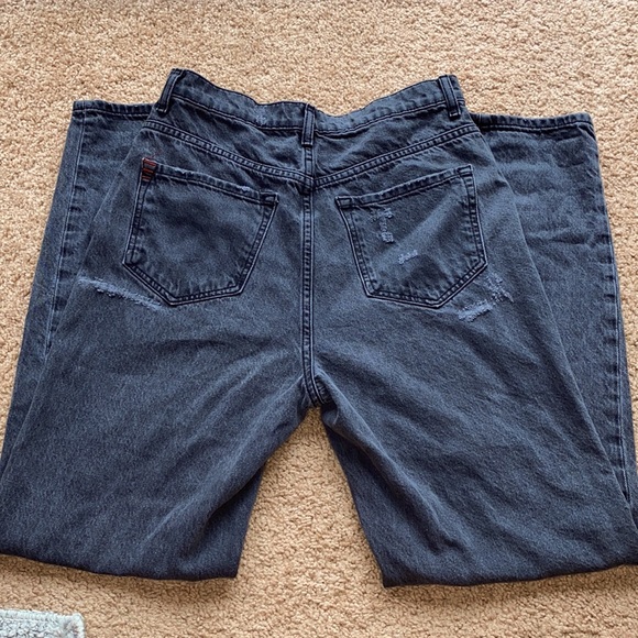 High-rise BDG Mom Jeans - Picture 5 of 6